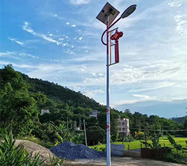 太陽能路燈帶中國結