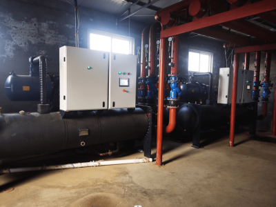 石家莊學校螺桿式水地源熱泵工程案例
