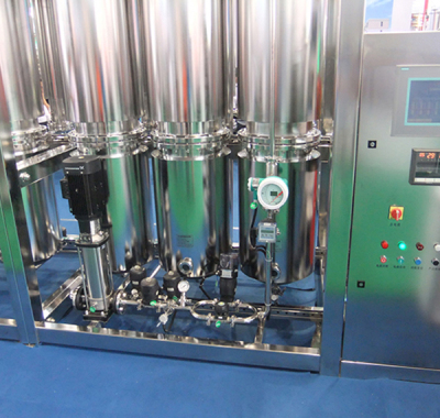 列管多效蒸餾水機