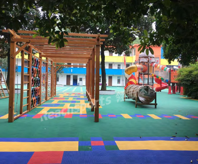 四叶草弹性幼儿园拼接地板