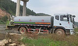 贛州綠化灑水車的主要結構和工作原理