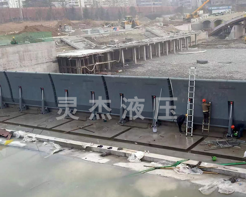 廣州液壓弧形閘門十堰市一標段3.25米高-6米寬