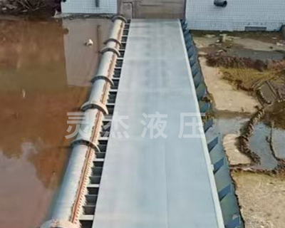 南京液壓鋼壩也叫底軸式閘門4米高30米寬江山市