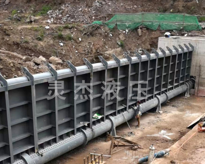 廣州寧波底軸閘門3.5米高28米寬