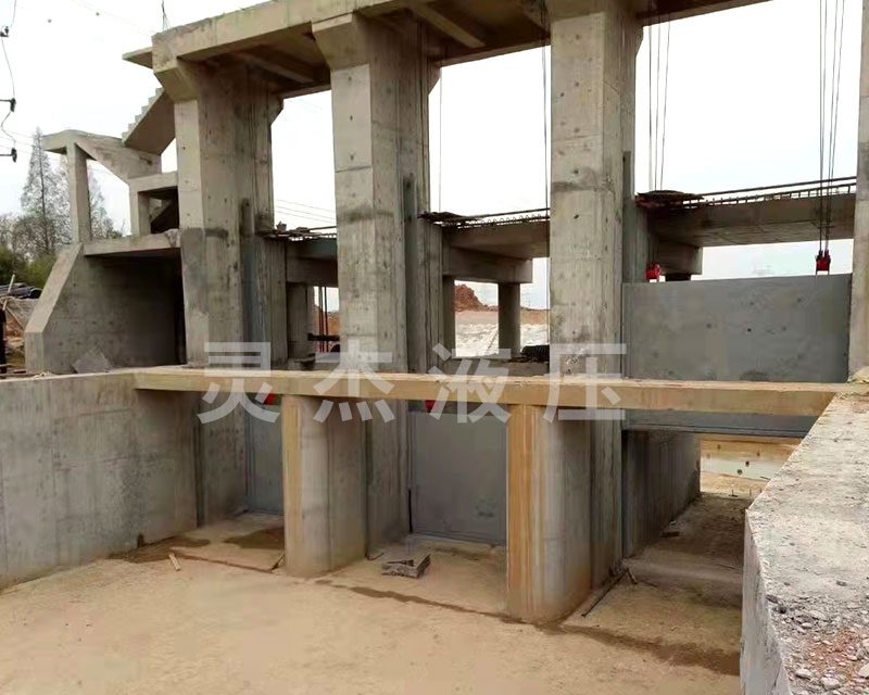 唐山卷揚式提升閘門4.5米高4.8寬臨安市東升水電站