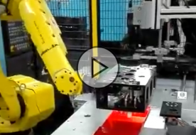 机器人搭配注塑机取件