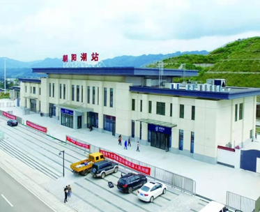 朝陽湖高鐵站-全鋼活動地板安裝