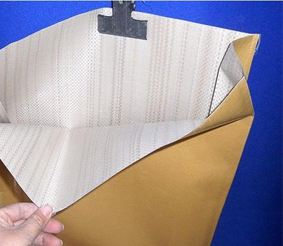 纸塑复合袋厂家带您了解纸袋定制中的封底3条热溶胶设计！