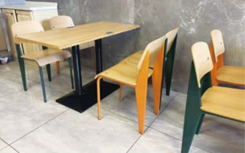 青島餐桌椅