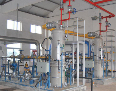 LPG hot water circulating gasifier