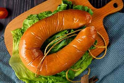 河北熟食銷售廠家：香腸和火腿的區別