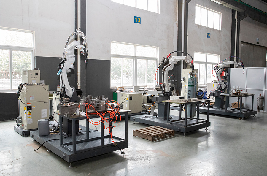 剖析自動焊接機器人的快速發展和更新