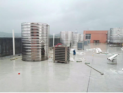 德逊制罐有限公司6台5匹太阳能热水工程热泵工程