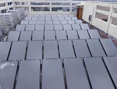 因范集团300平方太阳能热水工程+3台10匹空气能热水工程