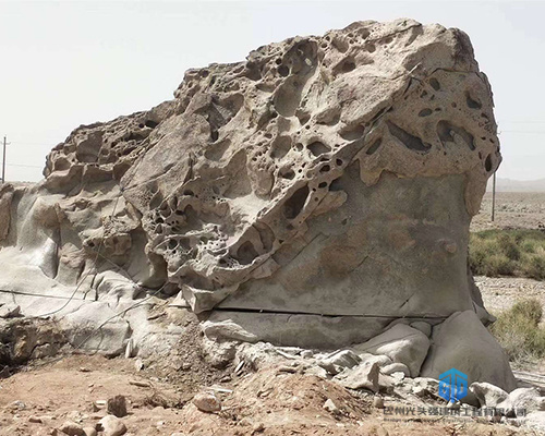 吐鲁番大型石头破碎切割