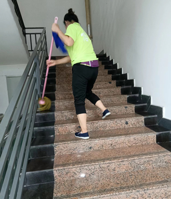 楼梯日常保洁