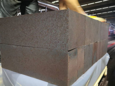 Fused semi-recombined magnesia chrome brick