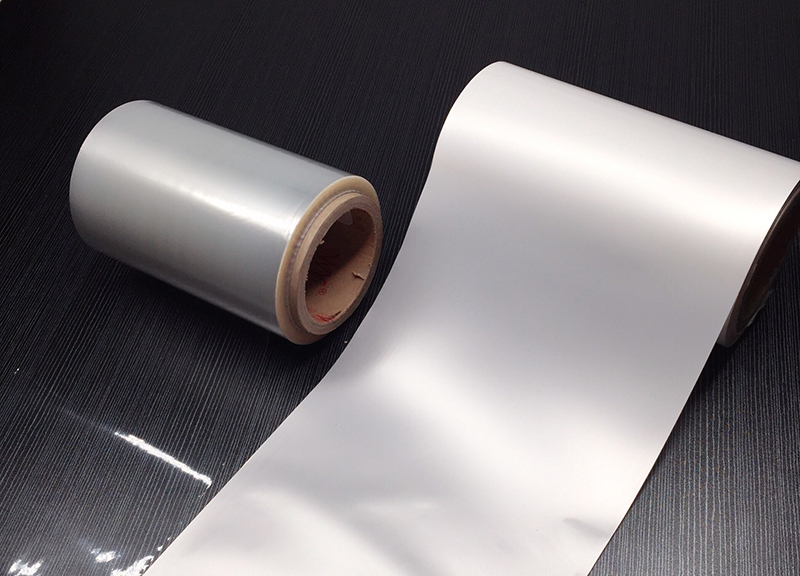 pet镭射膜-pet镭射膜生产厂家分享包装袋子银纸卡包装印刷时要留意什么