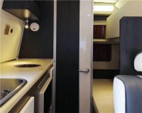 依維柯房車帶廚房衛生間一體化設計