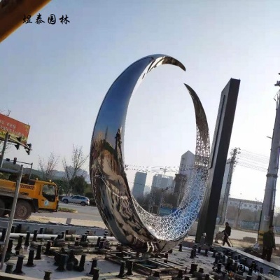 上海不銹鋼月亮雕塑