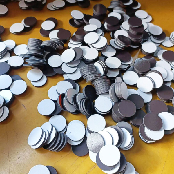 广州皮具包用圆形单面磁铁