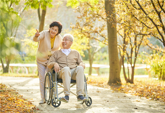 吉林大型养老院帮助老人进行复杂护理