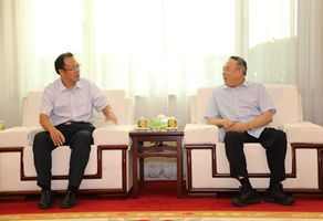 中國人民銀行威海中心支行領導調研公司黨建工作