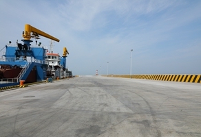 公司沙窝岛中心渔港升级改造项目顺利完成主体工程建设