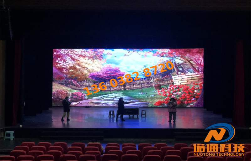 P4-郑州儿童剧院演播厅室内100平方高清全彩显示屏