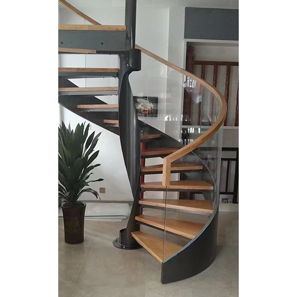 钢木楼梯要怎样采取防滑保护措施？