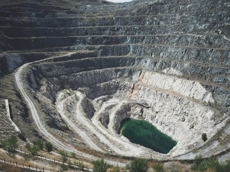 煤矿人员定位系统现已成为各个矿山所需