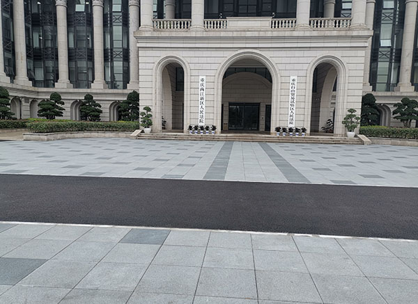 兩江新區法院海綿廣場改造型目