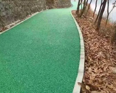 绿水泥