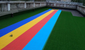 济南市中区童学馆悬浮地板和仿真草坪施工案例