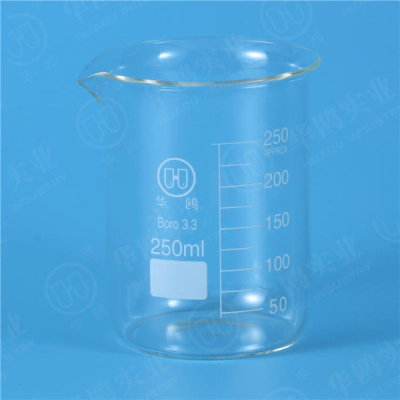 1101 Beaker,Low from with graduation and spout,Boro 3.3 Glass
