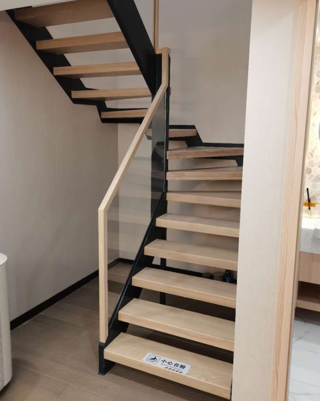鋼結構木質踏板樓梯