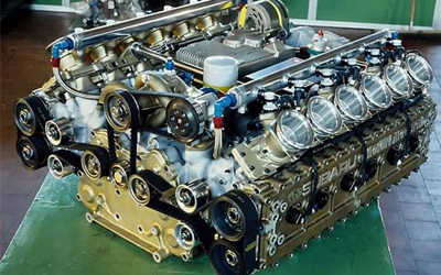牡丹江十二缸发动机