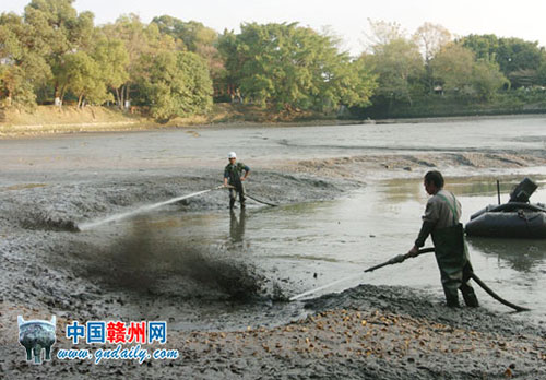 贛州市八境湖清淤工程