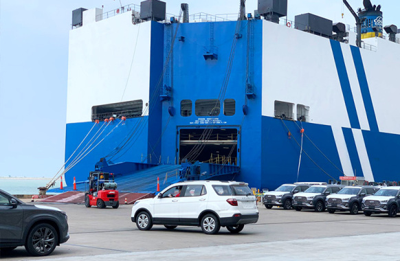 Sinotraffic Provides Port Service for 900 Passenger Vehicles