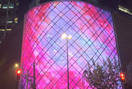 LED透明高清顯示屏讓玻璃建筑更有魅力