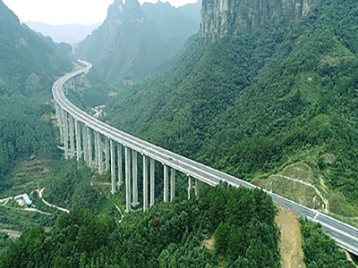 广西柳梧高速公路