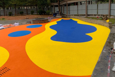 EPDM彩色橡胶颗粒地面-儿童游乐场