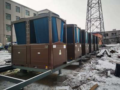 辽宁阜新U型超低温空气能热泵机组工程案例