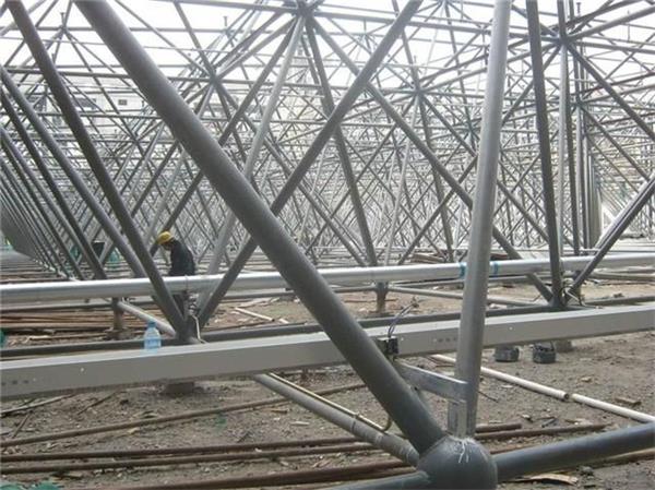 新乡德源路中石油加油站网架钢结构厂家案例