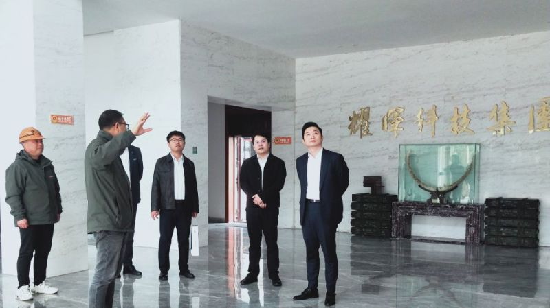 青岛国人集团总经理赵阳一行到协会考察并参观会长企业