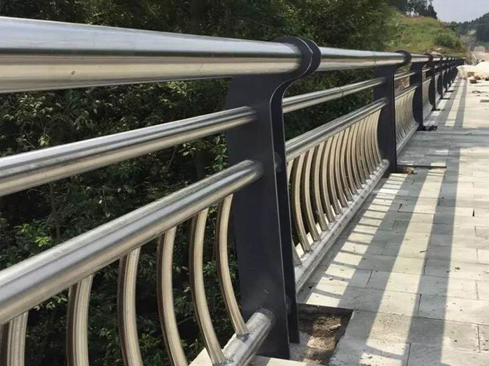 贵州不锈钢桥梁护栏
