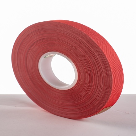 潮州The manufacturer directly supplies the non-woven protective clothing heat sealing tape polyester taff waterproof medical tape isolation gown for the whole package