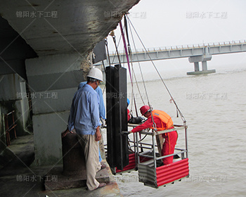 码头桥梁护舷安装施工