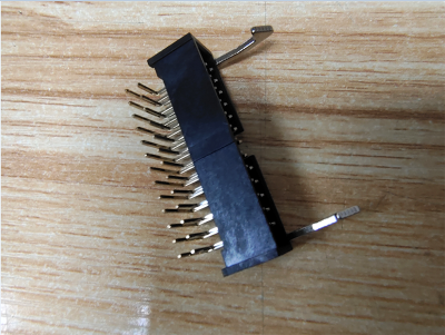 广州2.54mm牛角连接器 90° 金属耳扣