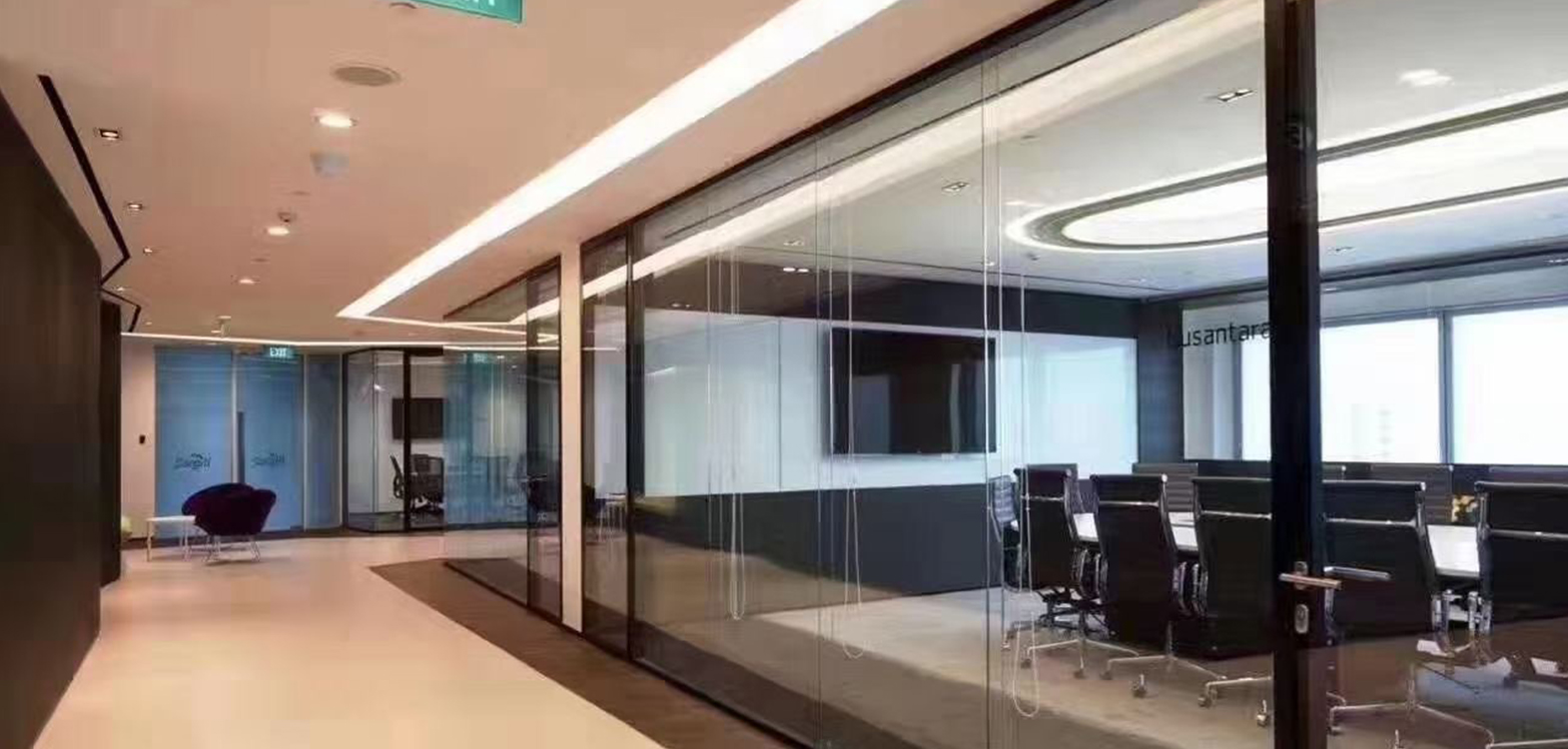 会议室走廊玻璃隔断墙
